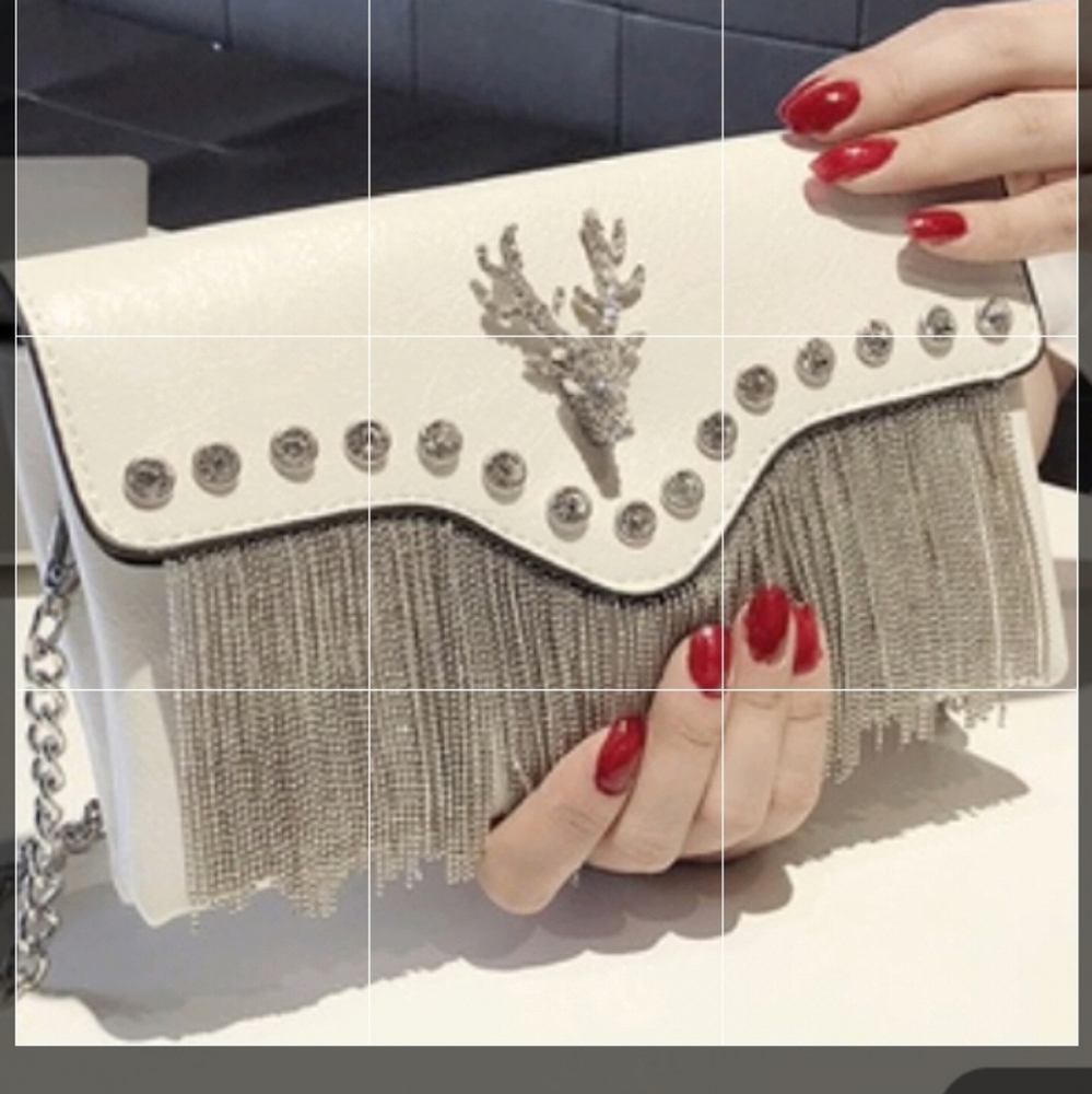 Purse - Picture 2 of 5